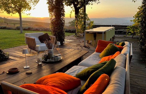 Loreto Villa | Granaio Lavandoloso - Contemporary Home in the Umbrian countryside