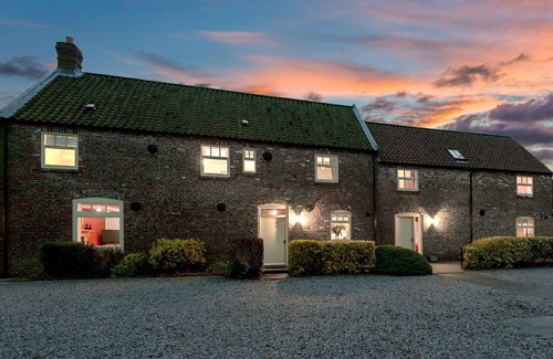 Beverley Cottage | Granary, Broadgate Farm Cottages - sl 6 in 3 bedrooms