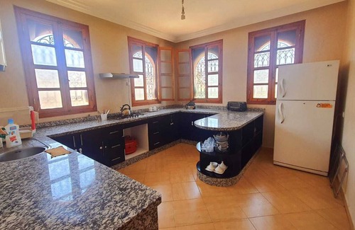 Daoudiate Apartment | Grand Appartement Ensoleillé 4 Façades