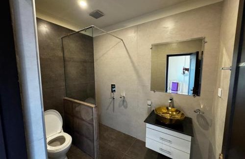 Faisalabad Apartment | Grand atrium