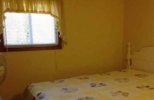 Grand Bend House | Grand Bend 2 bedroom cottage with loft for rent