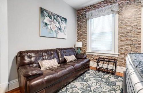 Museum District House | Grand Carytown 5BR FAN HOME fully fenced