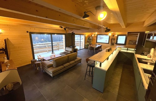 Le Devoluy Ski Chalet | Grand Chalet Avec Piscine et Jacuzzi