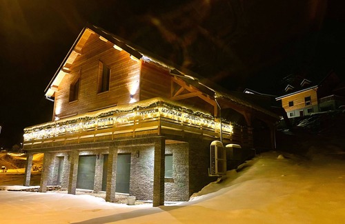 Le Devoluy Ski Chalet | Grand Chalet Avec Piscine et Jacuzzi