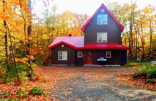 Mauricie Ski Chalet | Grand Chalet Confortable en Mauricie Dans un Décor Nature à Toutes les Saisons