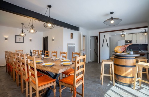 Saint-Lary-Soulan Ski Chalet | Grand Chalet St-Lary center 14 pers 06 37 07 78 76