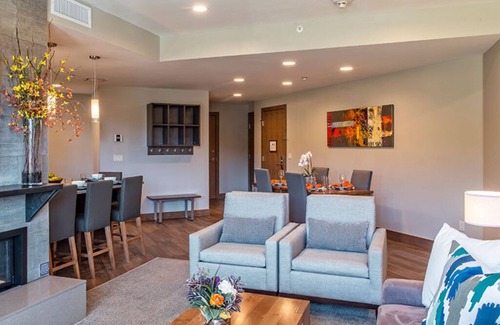 Peak 8 Resort | Grand Colorado - Slopeside Condo at the Base of Peak 8