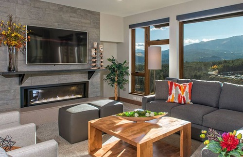 Peak 8 Resort | Grand Colorado - Slopeside Condo at the Base of Peak 8