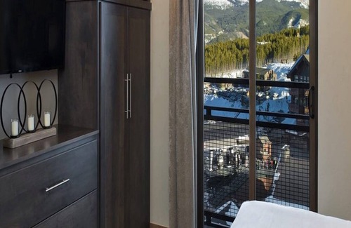 Peak 8 Condo | Grand Colorado - Suite Residence Ski in - Ski out