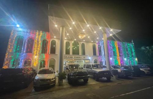 Kahawatta Hotel | Grand Emerald Hotel