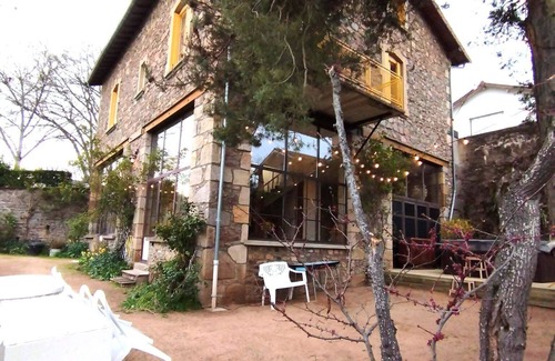 Saint-Igny-de-Vers House | Grand Gîte de Groupe Près de Lyon Pour 18 Personnes Avec Jacuzzi
