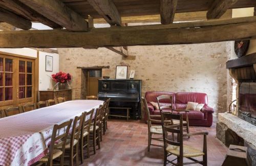 Audes House | Grand gîte de charme avec cheminée près de Montluçon, jardin, jeux enfants, animaux acceptés - FR-1-489-144