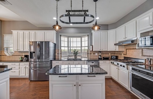 Northwest Carrollton House | Grand Gem for Large Groups - Pool+Cinema+Playroom