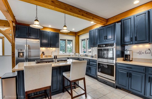 Bass Lake House | Grand Lakefront Home