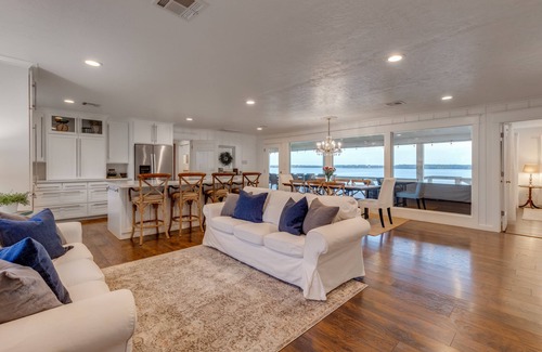 Tia Juana House | Grand Lakefront Oasis with boat dock. Minutes to boat ramps and off-roading