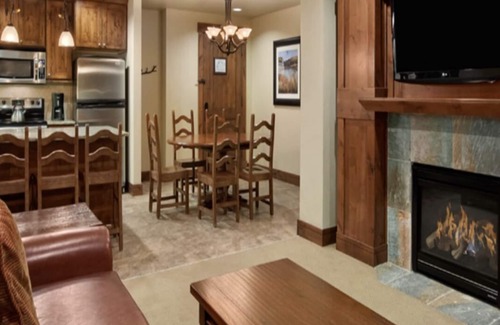 Peak 8 Condo | Grand Lodge on Peak 7, week 10 and week 11 for 1 Bedroom Master suite - sleeps 4
