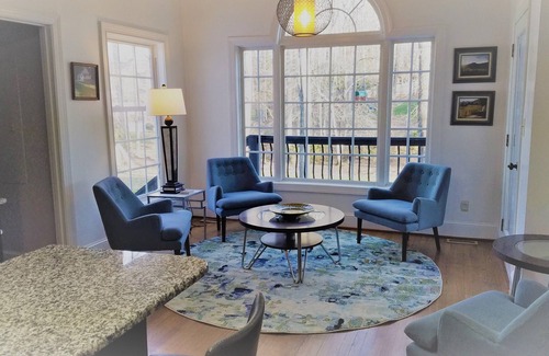 Sedgefield House | Grand Luxury Home 6BR/4BA.Close Dntown/Coliseum/HP Mkts.Lge Kitch.Outdoor Areas.