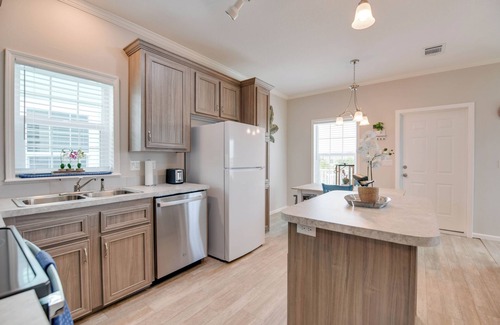 Cutthroat Harbor Estates House | Grand Opening! New Construction in Venture Out! 3 night minimum stay.