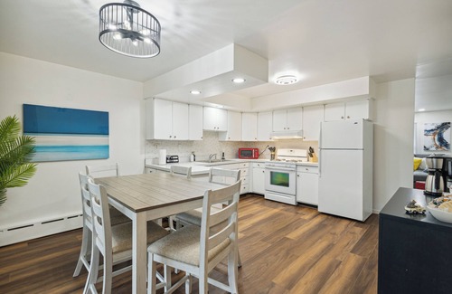 Michigan City House | Grand Reunion House/Hot Tub/Pet Friendly