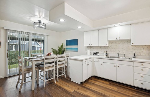 Michigan City House | Grand Reunion House/Hot Tub/Pet Friendly