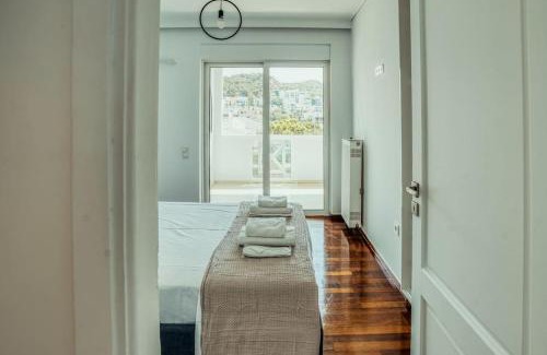 Vari-Voula-Vouliagmeni Apartment | Grand Sea View Apartment 3' from Kavouri Beach