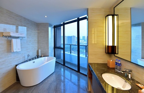 Huiyang Hotel | Grand Skylight Int'l Hotel Huizhou