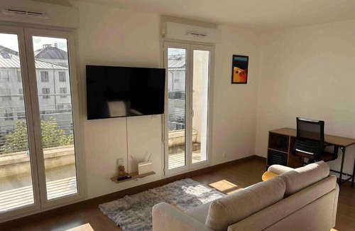Villeneuve-Saint-Georges Apartment | Grand Studio de 37m2 Avec Terrasse de 12m2