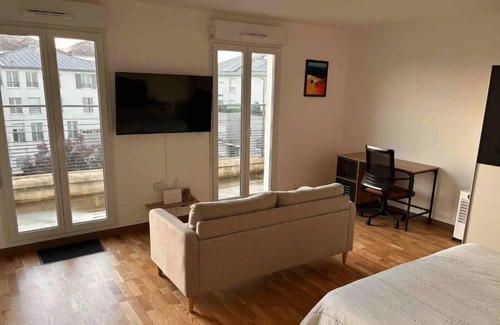 Villeneuve-Saint-Georges Apartment | Grand Studio de 37m2 Avec Terrasse de 12m2