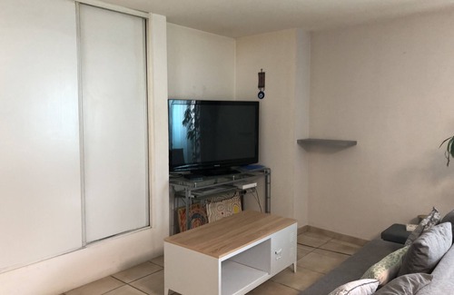 Aigues-Mortes Apartment | Grand Studio Tout Confort RDC