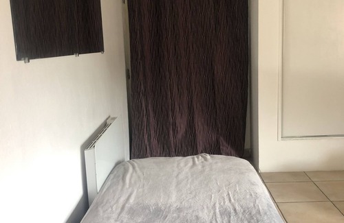 Aigues-Mortes Apartment | Grand Studio Tout Confort RDC