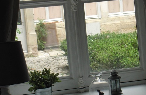 Dijon Centre Ville Apartment | Grand T1 in hyper-center in a classified building