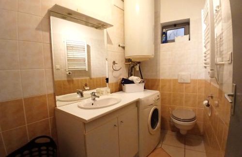 Nimes City Centre Apartment | Grand T2 en plein centre avec parking gratuit