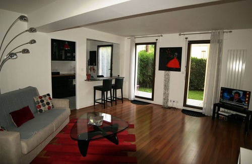 Centre Sud Apartment | Grand T2 of 59m with private garden and parking in the historic center Dijon