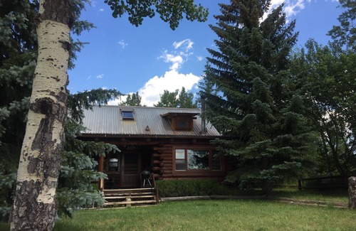 Tetonia Cabin | Grand Teton View Rustic Cabin in the Woods