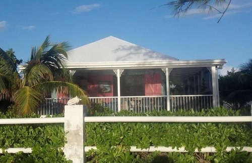 Cockburn Town Cottage | Grand Turk Ocean Front Cottage On Beautiful Pillory Beach
