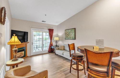 Nashville Apartment | Grand Wood Suites - 3rd Floor Front Side Penthouse Suite 302