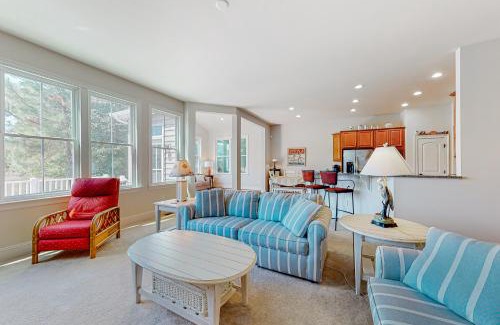 The Glade House | Grande at Canal Pointe 37484 Liverpool Ln