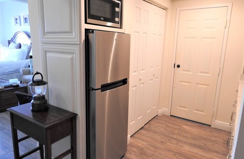 Estate Enighed Condo | Grande Bay luxury studio