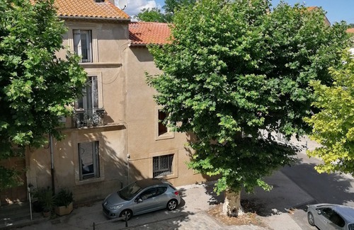 Sauvian House | Grande Chambre Dans Logement Privé