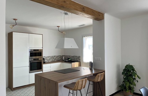Fos-sur-Mer House | Grande Maison Familiale Accueillante Tout Juste Rénovée sur 3000m2 de Terrain