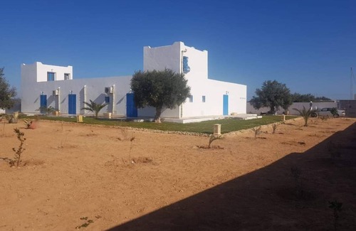 Mellita House | Grande Maison Meublée à Louer/6 Suites/piscine/grand Jardin/grande Capacité