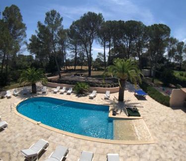 Puget-sur-Argens Villa | Grande Villa 4 étoiles 20pax entre Cannes and Saint Tropez
