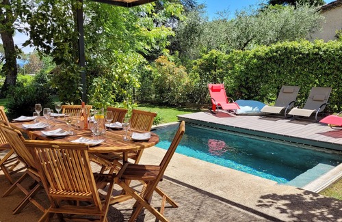 Pont-Saint-Esprit Villa | Grande Villa Avec Piscine Idéale Pour Profiter de la Région