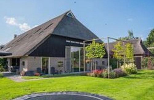 Dwingeloo House | Grandeur Farmhouse in Dwingeloo at a National Park