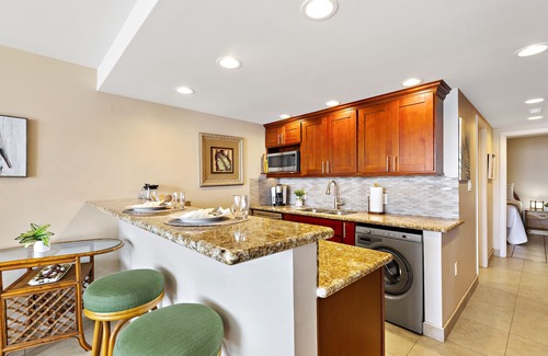 Maalaea Condo | Grandiose ocean views with a renovated kitchen