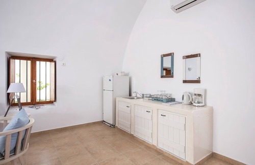 Pyrgos Villa | Grandiose Santorini Residence | 2 Bedrooms | Villa Erza | Spacious Terrace with.