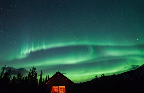 Whitehorse Cabin | Grandma & Grandpa Aurora Viewing Cabin