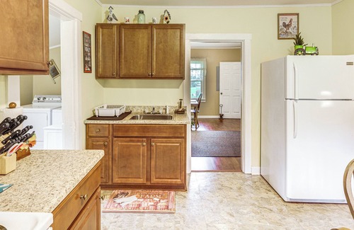 Primrose House | 'Grandma's Farm House' on 125 Acres w/Fire Pit!