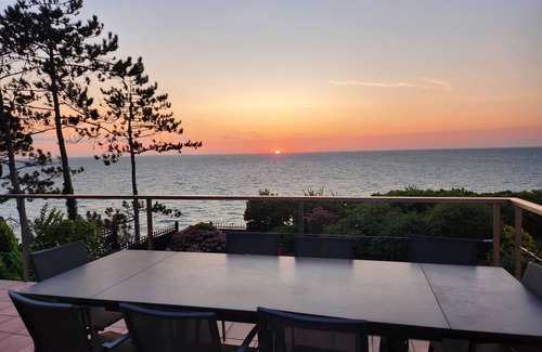 Granville Villa | Granville seafront villa overlooking the Chausey Archipelago