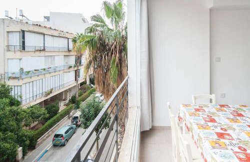 Tel Aviv Apartment | Grape by HolyGuest